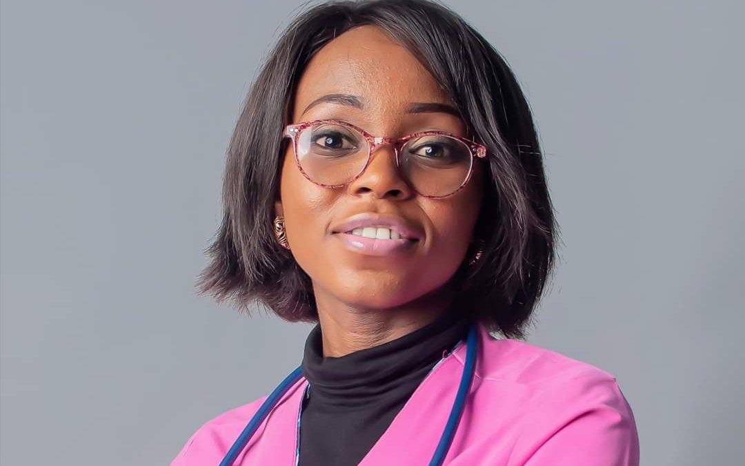 It’s Ventura, Nigerian Nurse Ada Ukaulor Turns 23 As She Dazzles In Birthday Portraits
